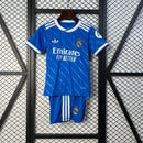 KIT INFANTIL DO REAL MADRID 25/26 AZUL